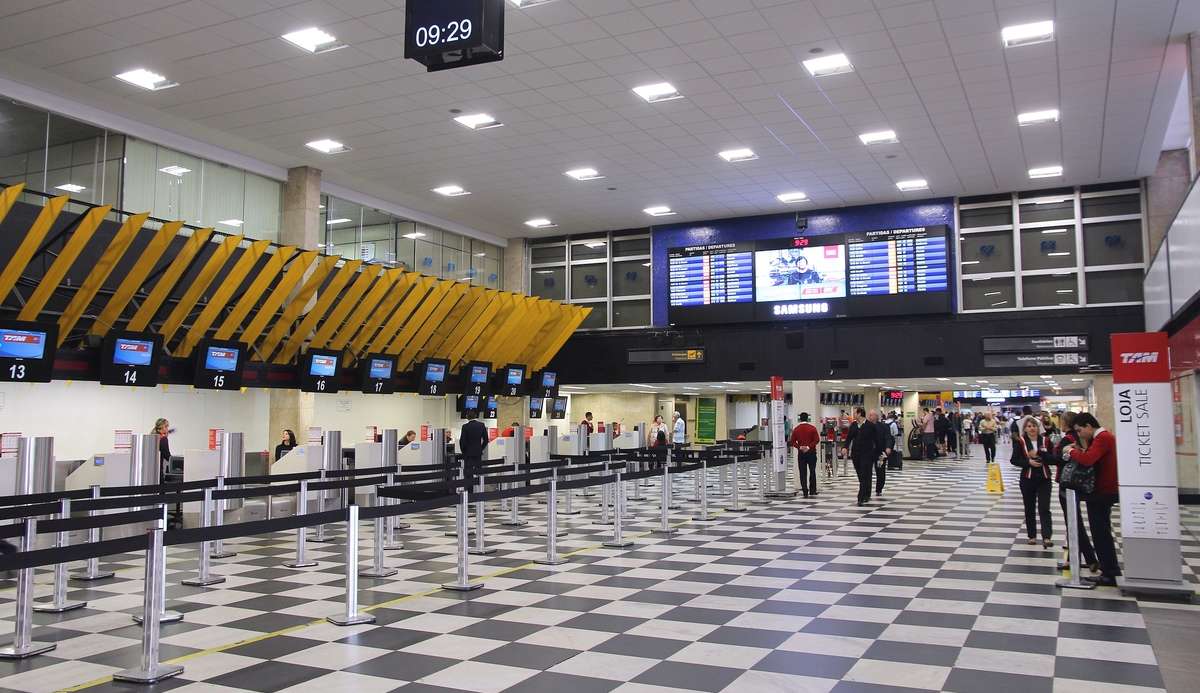 Aeroporto de Congonhas é arrematado por R$2,45 bilhões