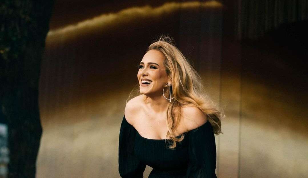 Adele alcança marca de 3 bilhões de visualizações no Youtube com Hello Lorena Bueri