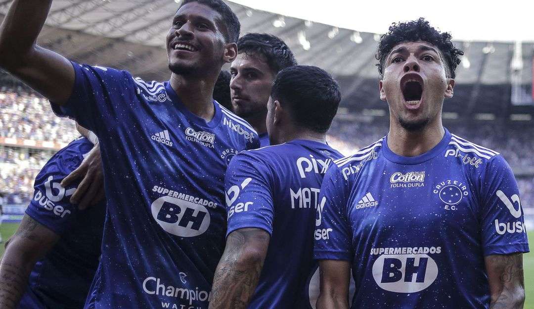 Cruzeiro chega a 99,99% de chance de subida na Série B
