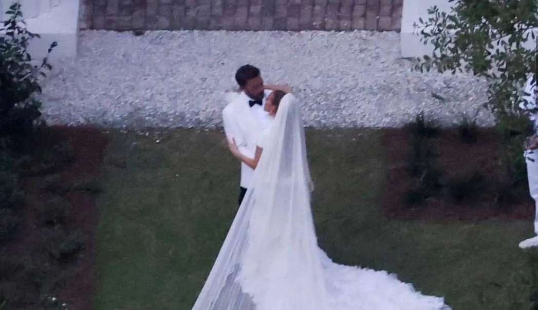 Jennifer Lopez e Ben Affleck se casam pela segunda vez em cerimônia luxuosa