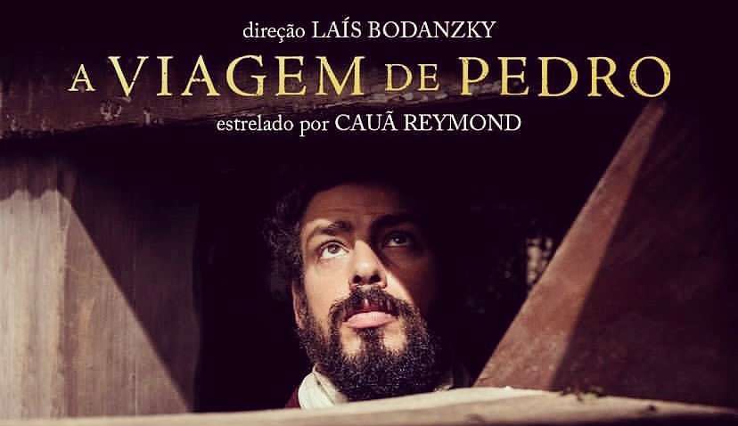 Cauã Reymond marca presença na pré-estreia do filme 'A Viagem de Pedro' ao lado de elenco Lorena Bueri