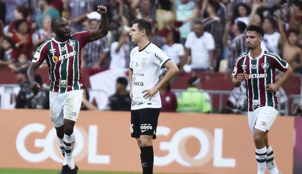 Fluminense e Corinthians se enfrentam pela Copa do Brasil Lorena Bueri