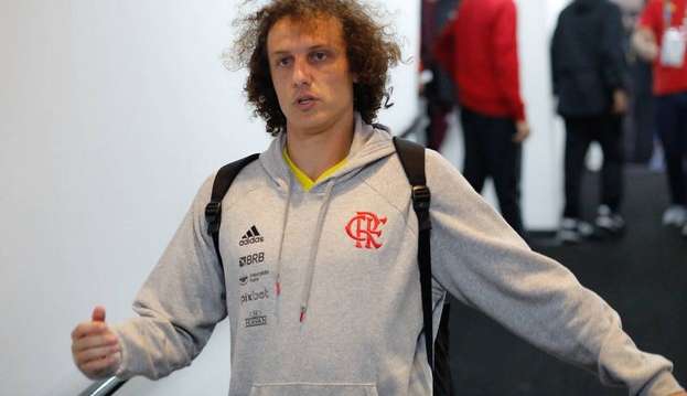 David Luiz, do Flamengo, apresenta suspeita de hepatite viral Lorena Bueri