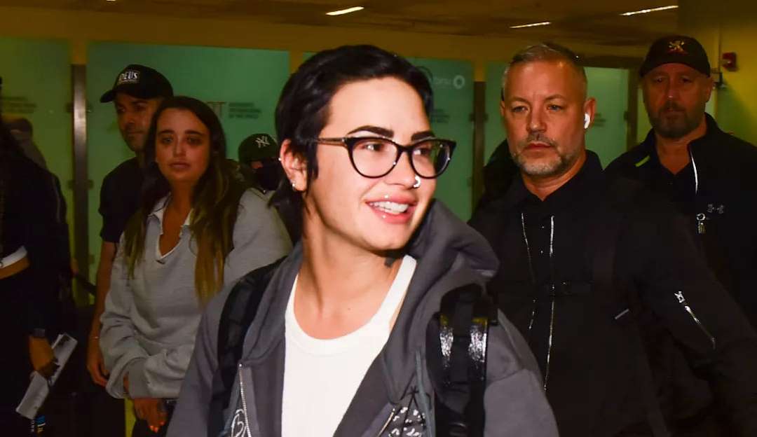 Demi Lovato chega ao Brasil para show em São Paulo e no Rock in Rio Lorena Bueri