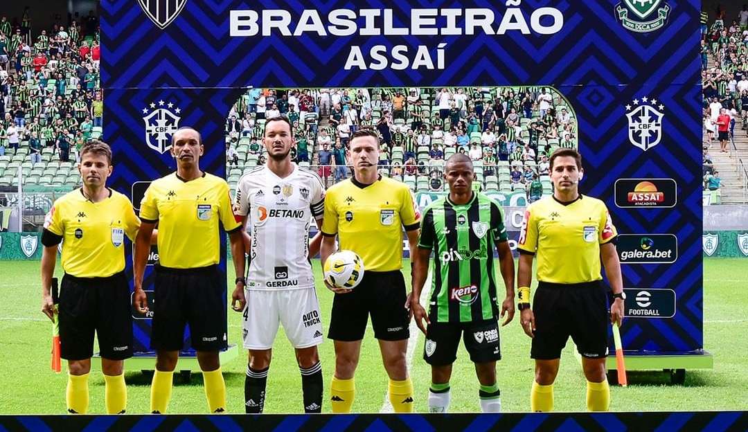 Com um a mais, Atlético-MG busca empate com América-MG pelo