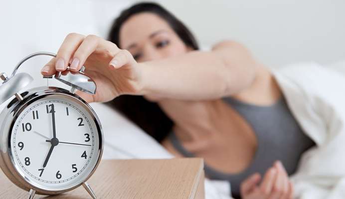 Saiba como a função soneca do seu alarme pode prejudicar a saúde Lorena Bueri