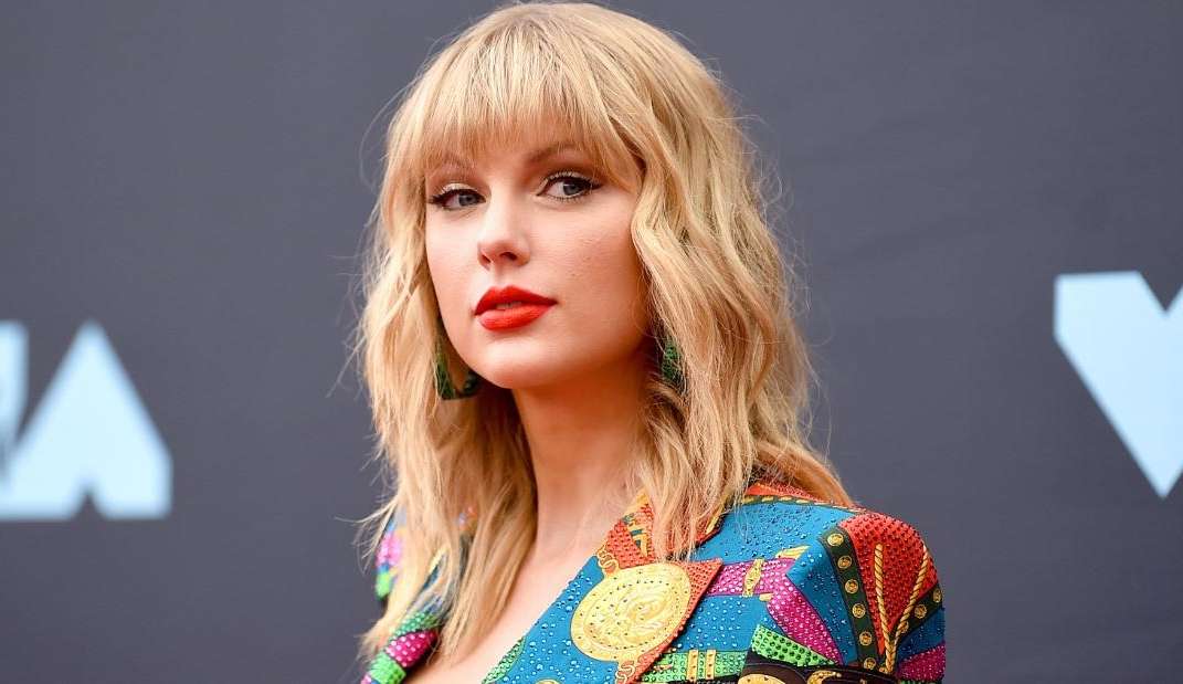 Taylor Swift se torna primeira artista feminina com mais de 7 bilhões de streams em 2022 Lorena Bueri