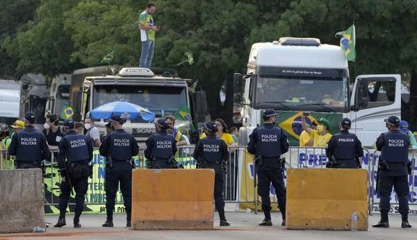 7 de setembro terá proibição de caminhões na Esplanada em Brasília