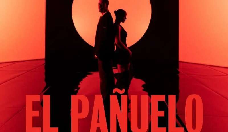 Rosalía e Romeo Santos lançam clipe de 'El Pañuelo' Lorena Bueri