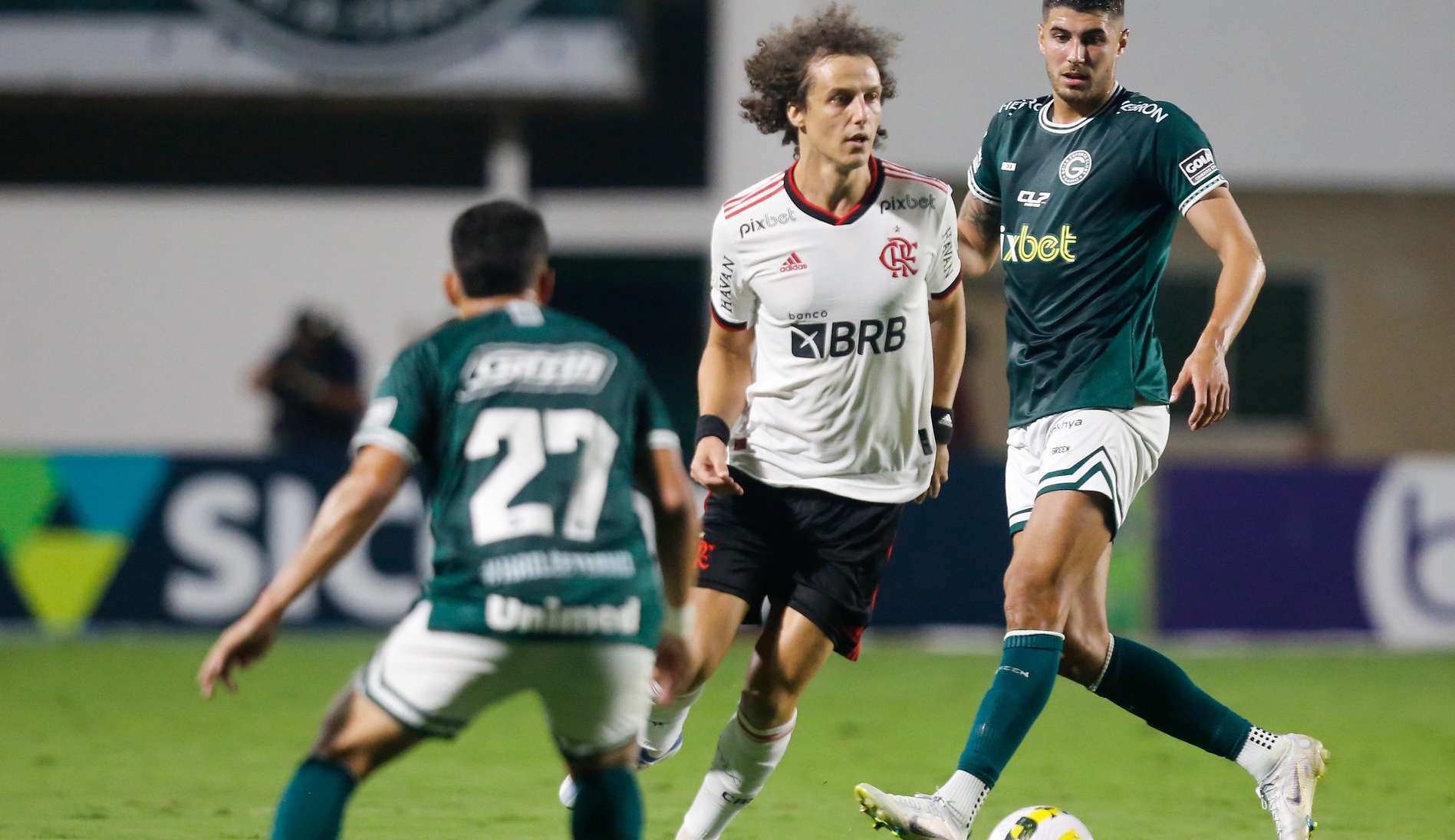 Flamengo empata em 1x1 contra o Goiás pelo Campeonato Brasileiro Lorena Bueri