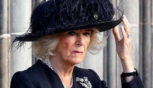 Camilla Parker presta homenagem “secreta” à Rainha Elizabeth II  Lorena Bueri