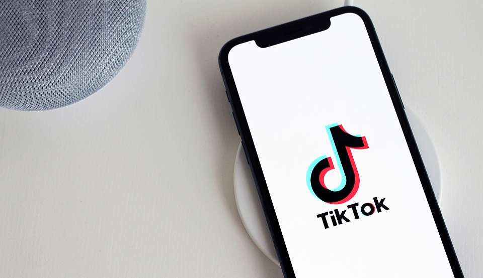 TikTok Now; entenda a nova função que se inspira no BeReal Lorena Bueri