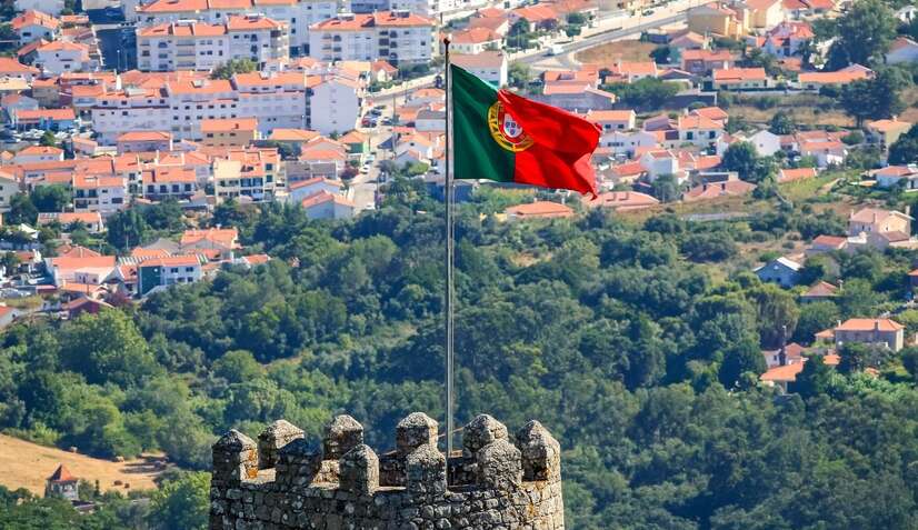 Estudantes brasileiros sentem dificuldade para viver em Portugal Lorena Bueri