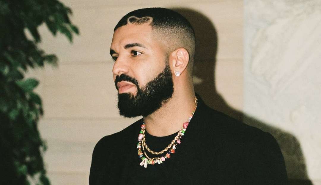Drake será uma das atrações do Lollapalooza 2023, diz jornalista