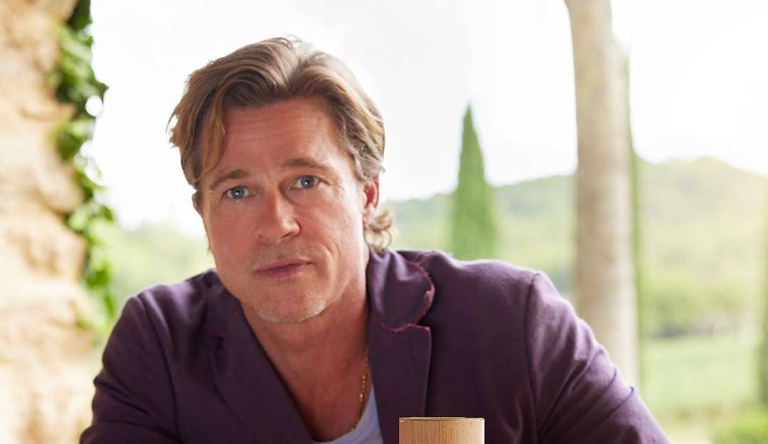 Homens na beleza: conheça as linhas de skincare lançadas por grandes astros como Brad Pitt