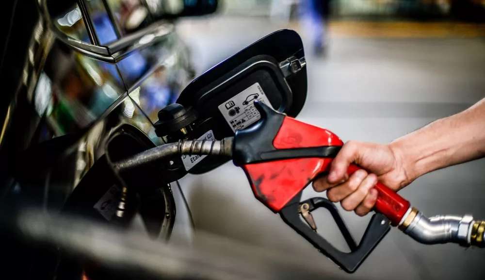Preço da gasolina e diesel tem nova queda na semana