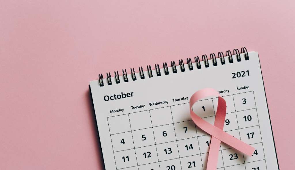 Outubro rosa, mês de cuidados e amor sobre as mulheres