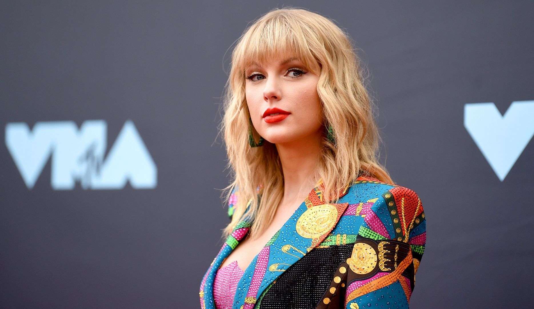 Rumores sobre retorno de Taylor Swift aos palcos estão se intensificando  Lorena Bueri