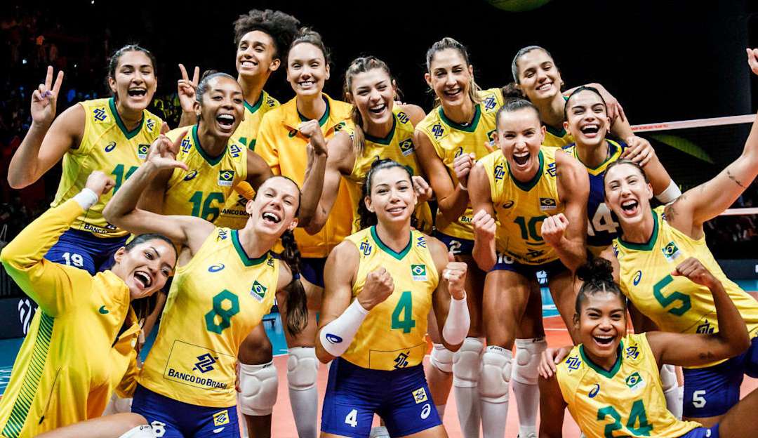 Brasil lidera ranking mundial de voleibol feminino após derrota dos EUA
