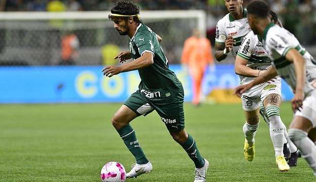 Palmeiras goleia Coritiba e se aproxima cada vez mais do título nacional