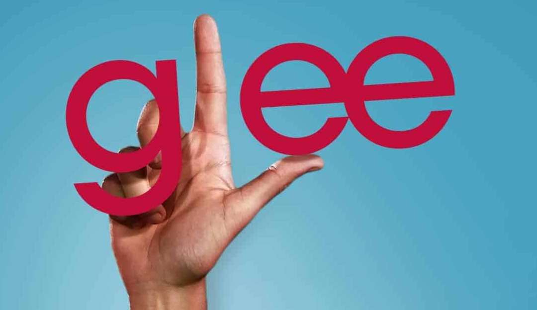 'Glee': Discovery+ anuncia documentário que explora as polêmicas da série musical