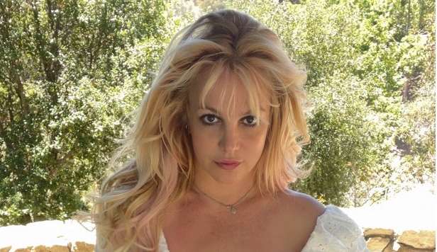 Britney Spears deleta conta do Instagram após expor agressão de sua mãe Lorena Bueri