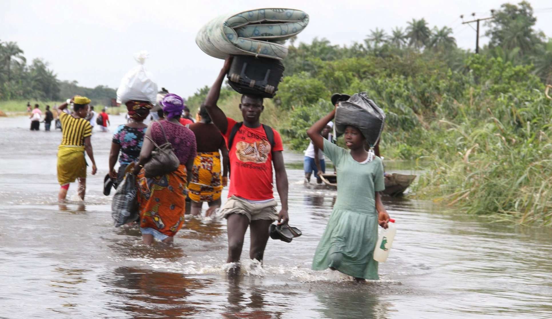 Inundações na Nigéria deixam mais de 600 mortos e 2 milhões de pessoas afetadas Lorena Bueri