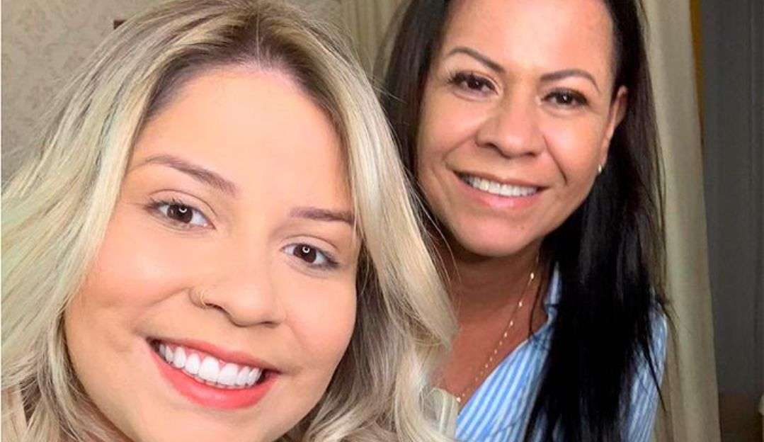 Mãe de Marília Mendonça faz alerta sobre golpes com o nome de sua filha
