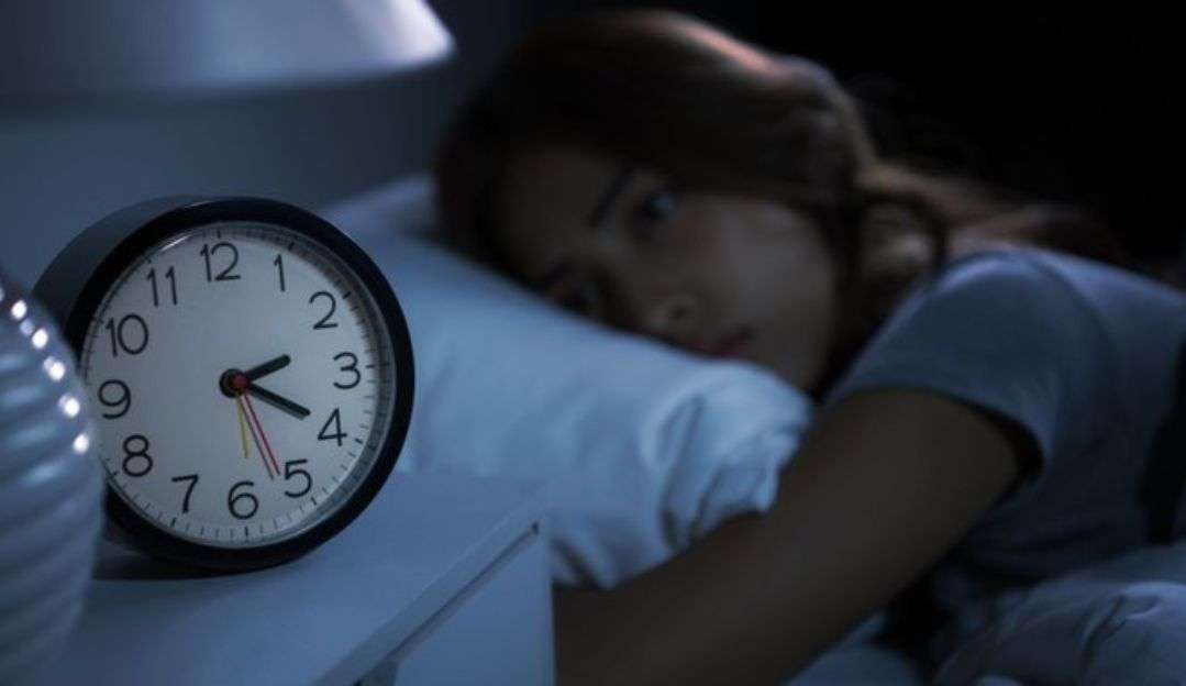 Estudo aponta que pessoas que dormem 5 horas ou menos têm riscos maiores de desenvolver doenças