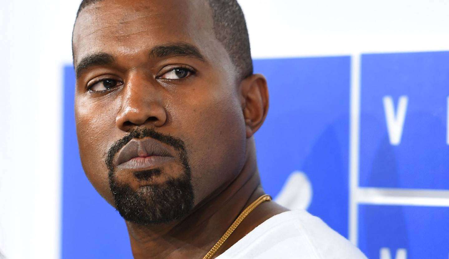 Balenciaga anuncia fim de parceria com Kanye West após onda de polêmicas