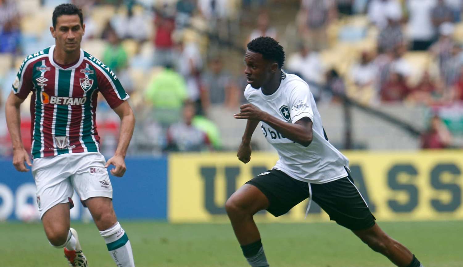 Botafogo e Fluminense ficam no empate em clássico carioca 