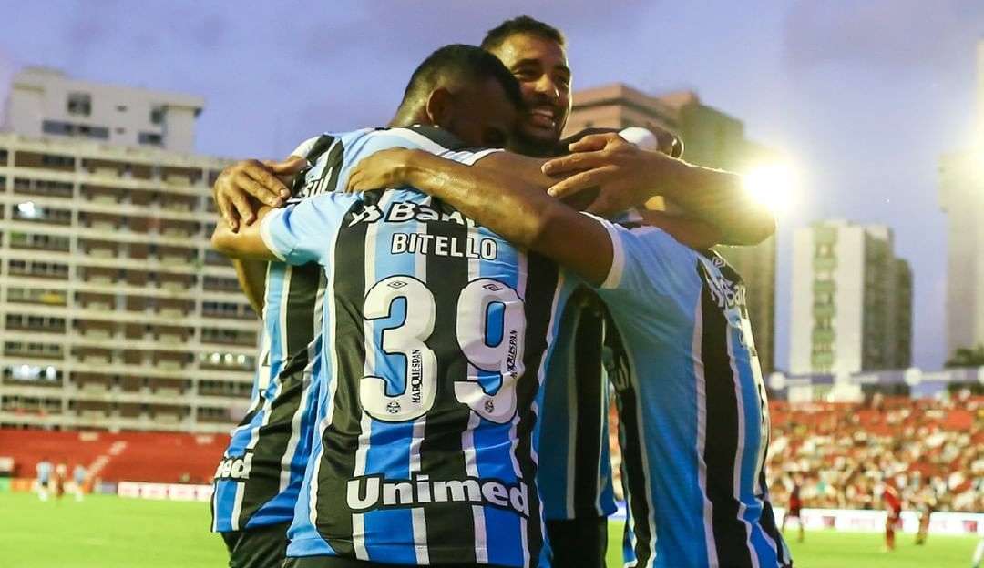 Grêmio vence o Náutico nos Aflitos e está de volta à Série A Lorena Bueri