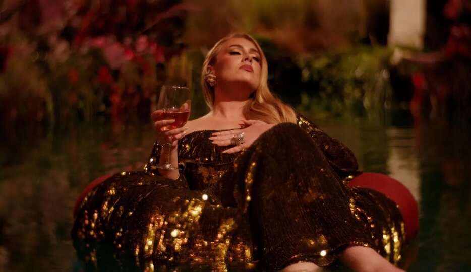 'I Drink Wine': Adele lança novo clipe do álbum '30' Lorena Bueri