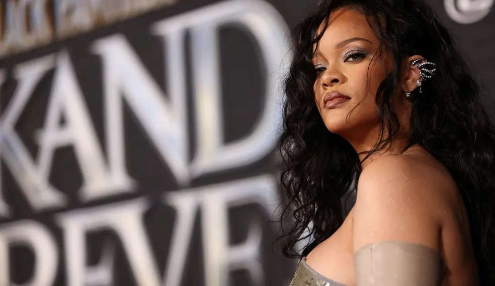 Rihanna comparece à première de Pantera Negra: Wakanda Para Sempre