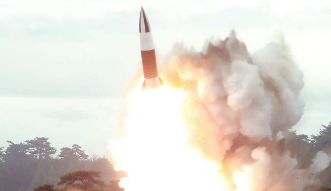 Coreia do Norte dispara dois mísseis balísticos de curto alcance Lorena Bueri