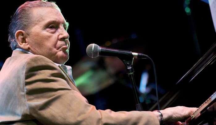 Morre Jerry Lee Lewis, ícone do rock 'n' roll, aos 87 anos