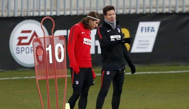 Filipe Luís comenta sobre Simeone em má fase no Atlético de Madrid Lorena Bueri