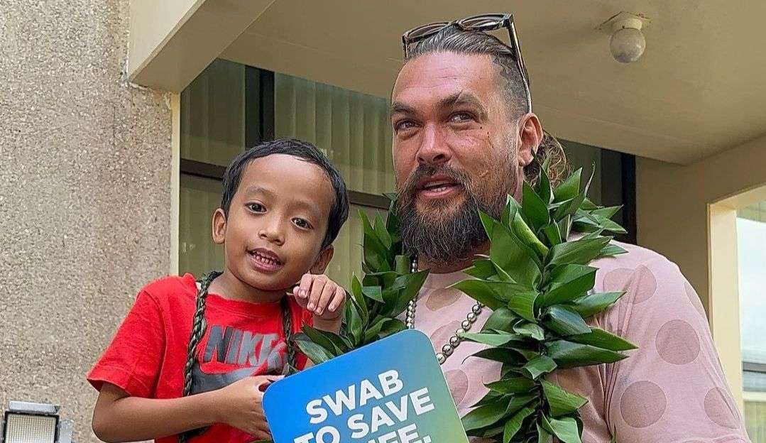 Jason Momoa visita Havaí para campanha de medula óssea