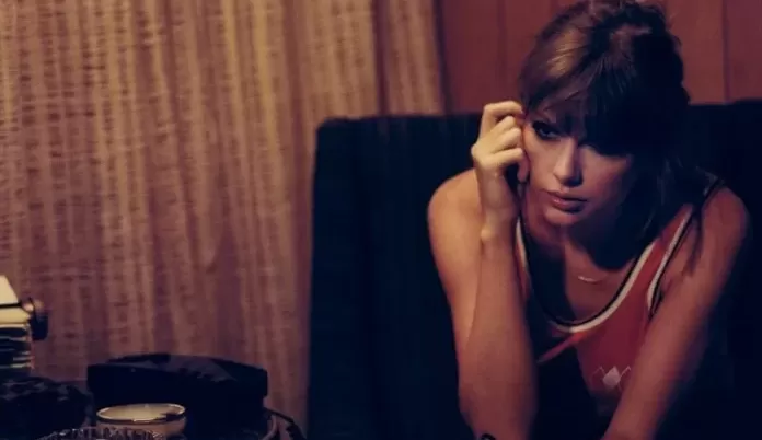 Taylor Swift: “Midnights” segue quebrando recordes com a segunda maior semana de streaming na história do Spotify