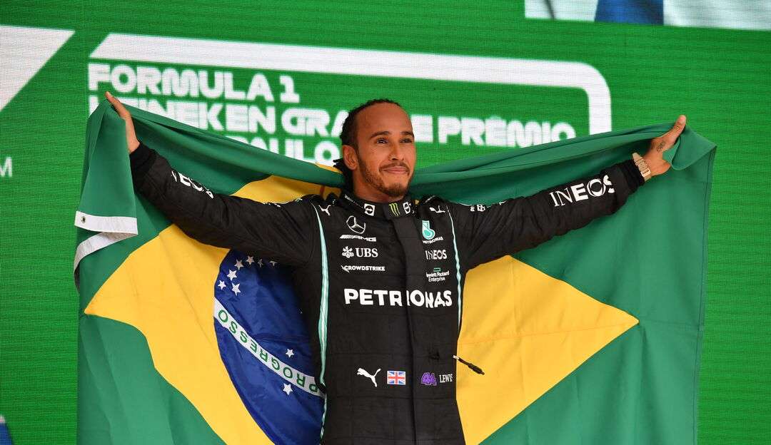 Hamilton é do Brasil! O piloto de Fórmula 1 recebe título de cidadão brasileiro