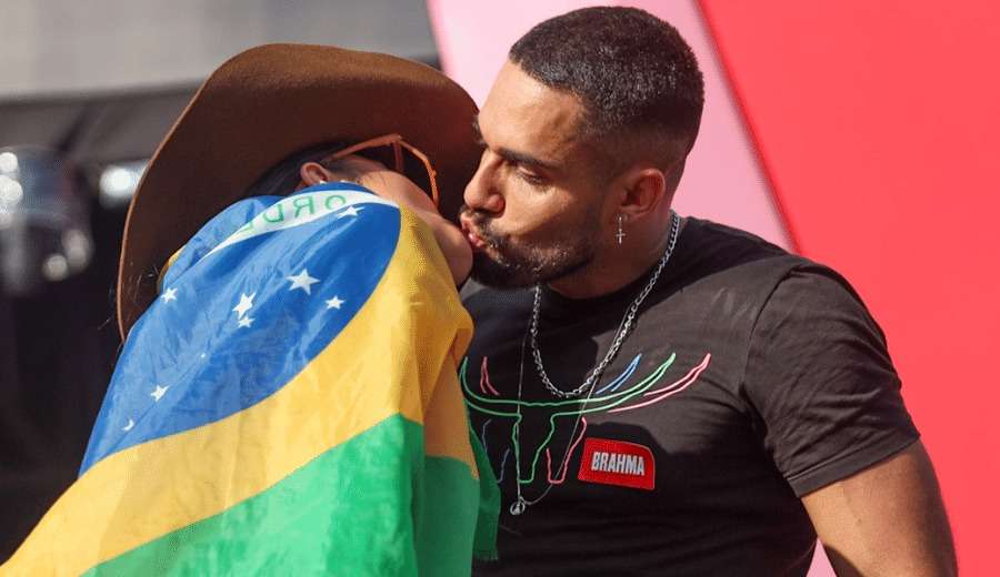 “Ta rolando”: Diz Bil Araújo após beijo em Maraisa no Caldas Country