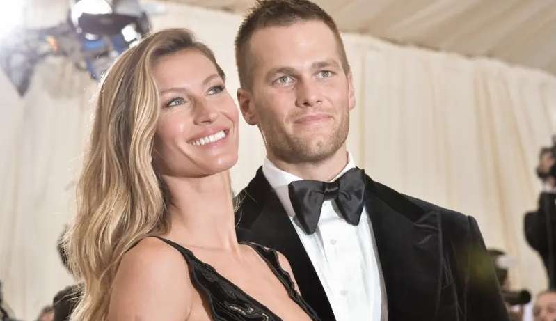 Após divórcio, Tom Brady diz ter “zero” arrependimento por retornar à NFL Lorena Bueri