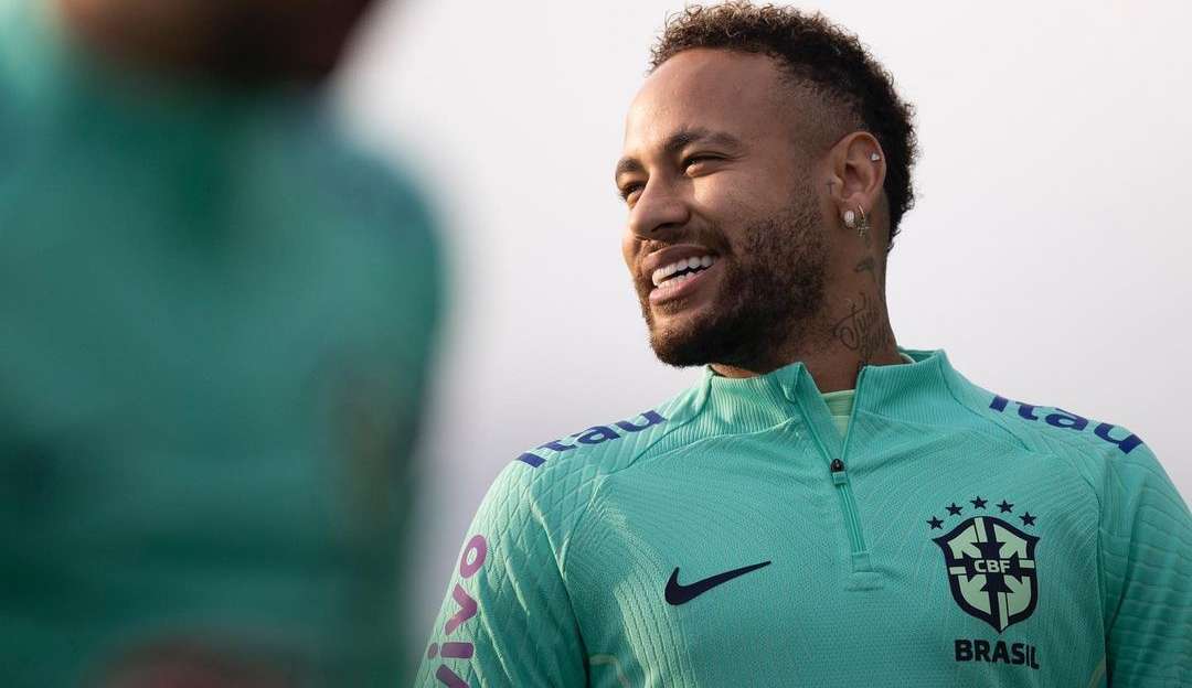 Neymar faz primeiro treino com a seleção brasileira para a Copa do Mundo