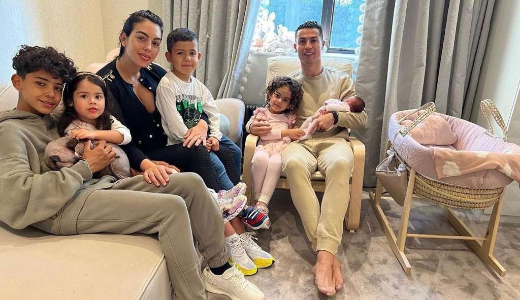 Cristiano Ronaldo revela como filhos reagiram à morte de um dos gêmeos Lorena Bueri