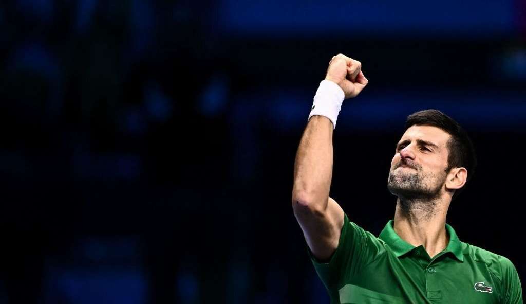 Djokovic vence mais uma e vai a semi do ATP Finals de forma antecipada