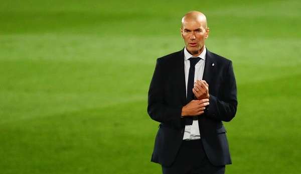 Zidane pode dirigir a França logo após a Copa do Catar Lorena Bueri