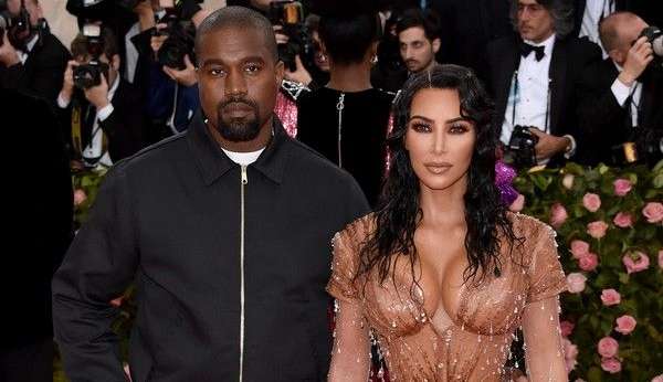 Kanye West teria compartilhado fotos e vídeos íntimos de Kim Kardashian com seus funcionários Lorena Bueri