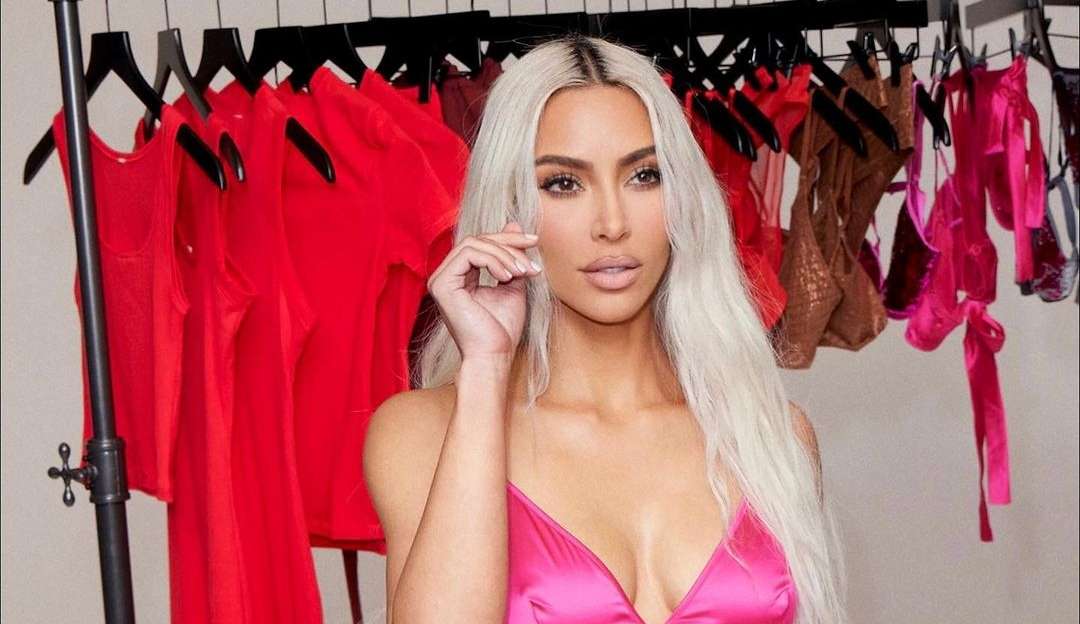 Kim Kardashian critica polêmica campanha da Balenciaga
