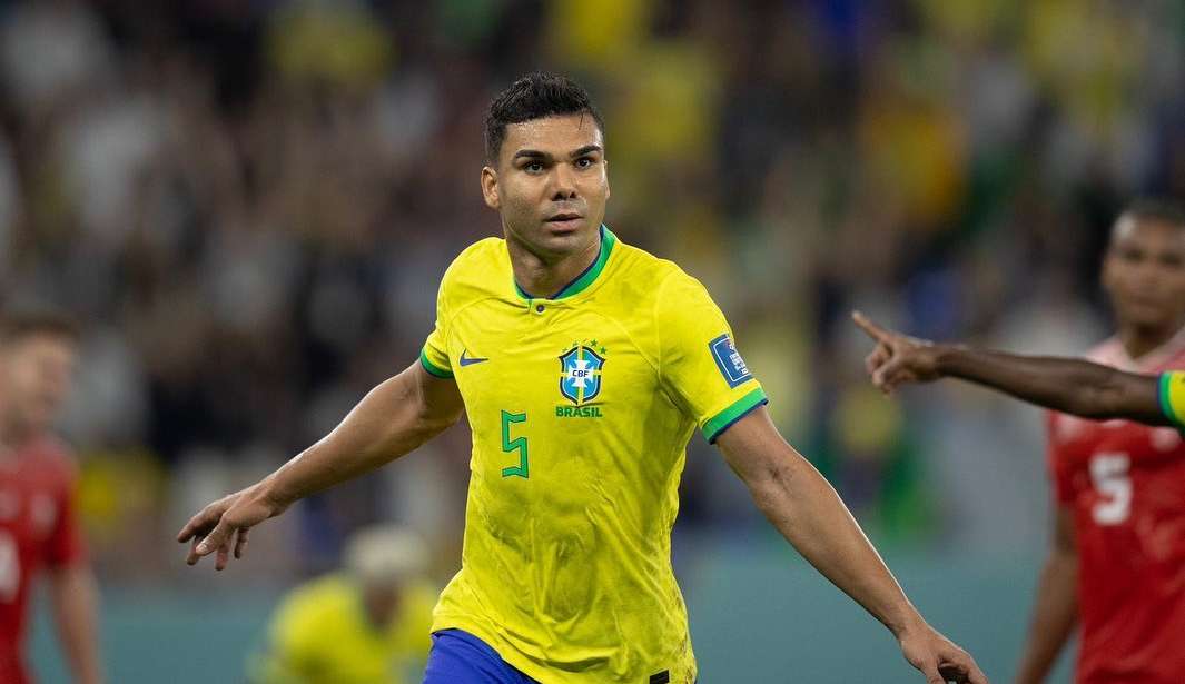 Herói da vitória do Brasil, Casemiro recebe elogios de adversário