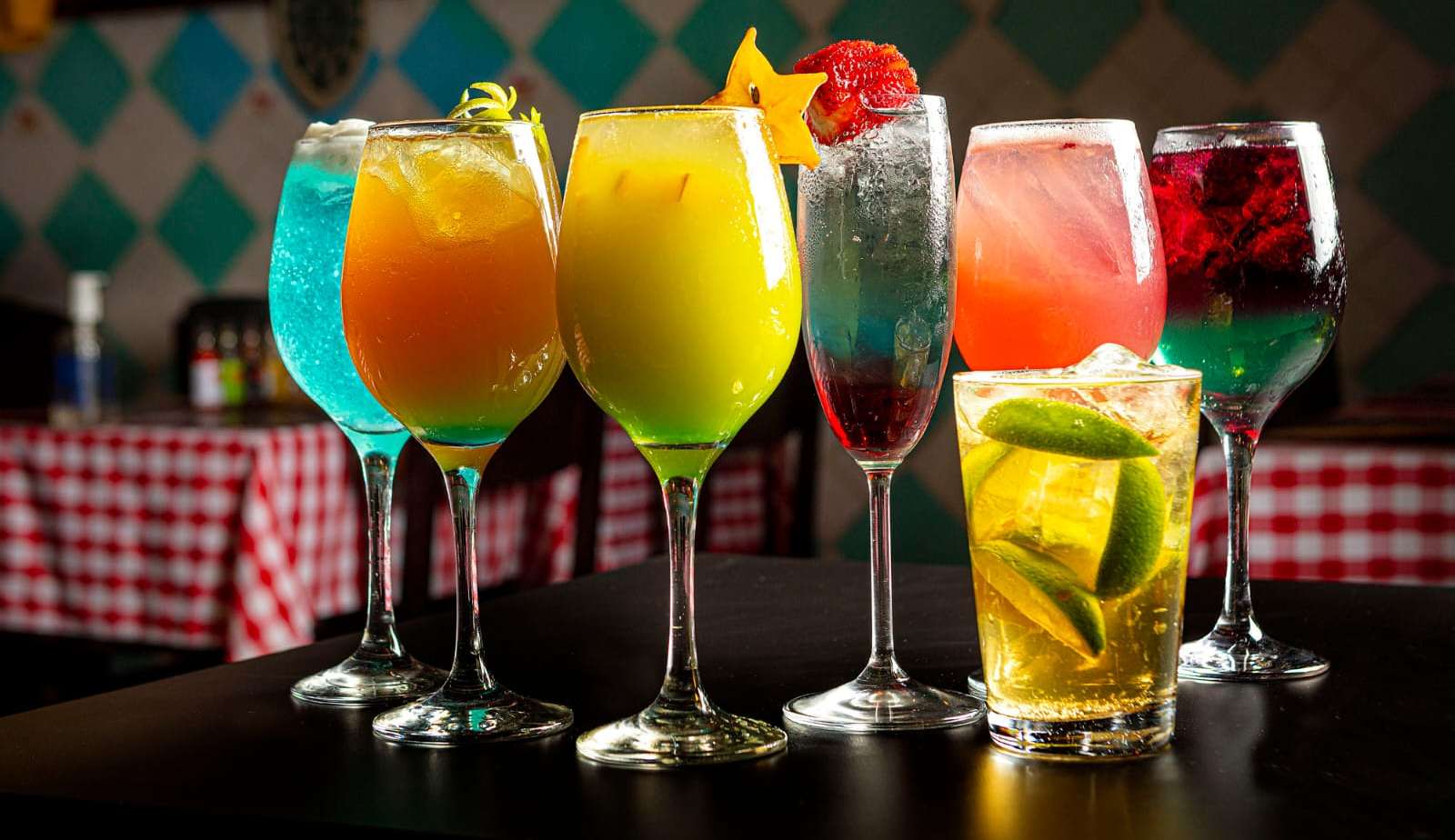 Copa do Mundo inspira cardápio especial de drinks para a ocasião em bar de São Paulo